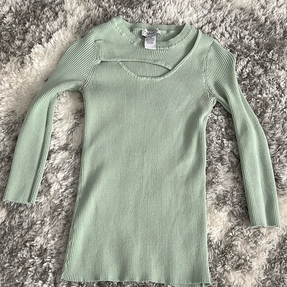 Light Green cut-out chest 3/4 sleeve sweater size XS
